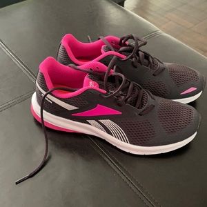 Women’s Reebok memory tech sneakers